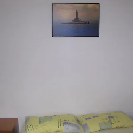 Plocica Lighthouse דירה קורצולה