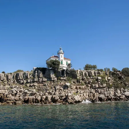 Plocica Lighthouse * קורצולה