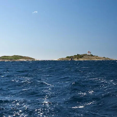 Plocica Lighthouse דירה